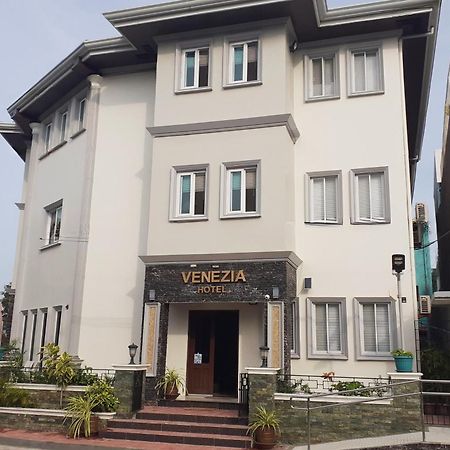 Venezia Suites Hotel Iloilo Kültér fotó