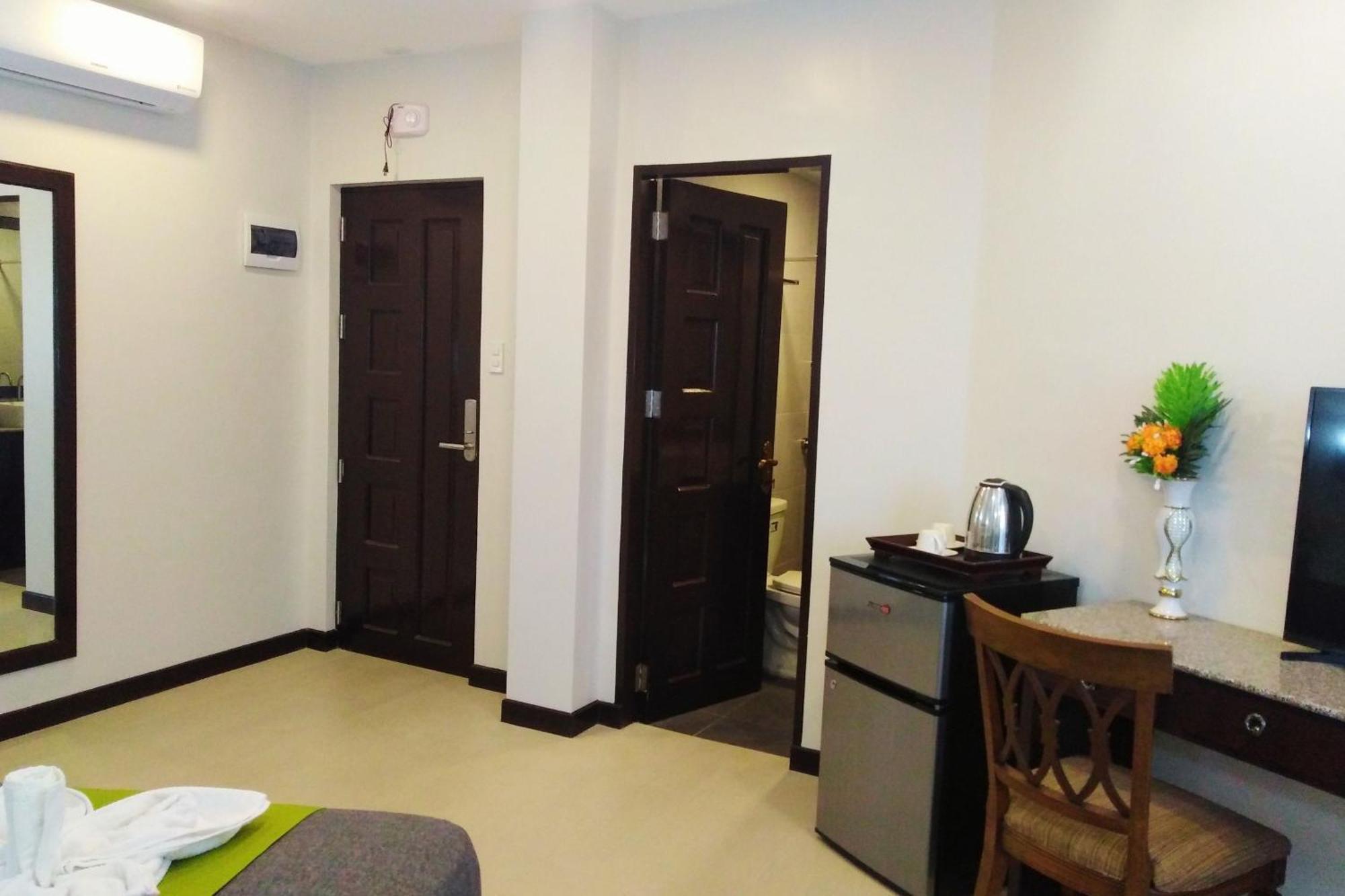 Venezia Suites Hotel Iloilo Szoba fotó