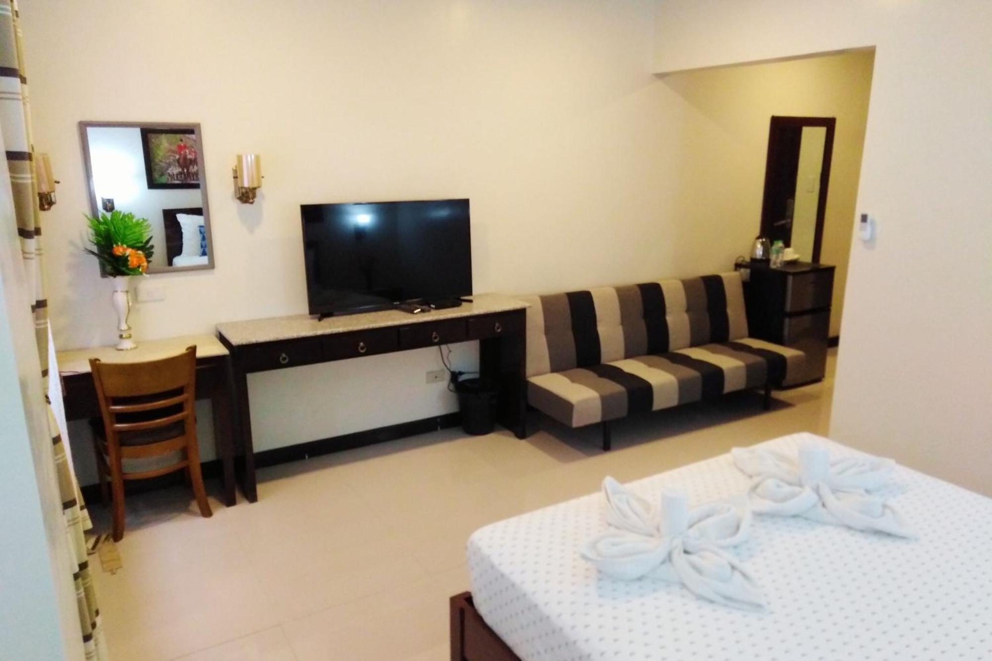 Venezia Suites Hotel Iloilo Szoba fotó
