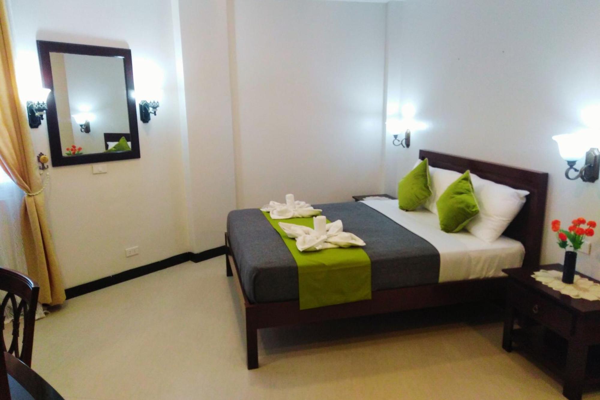 Venezia Suites Hotel Iloilo Szoba fotó