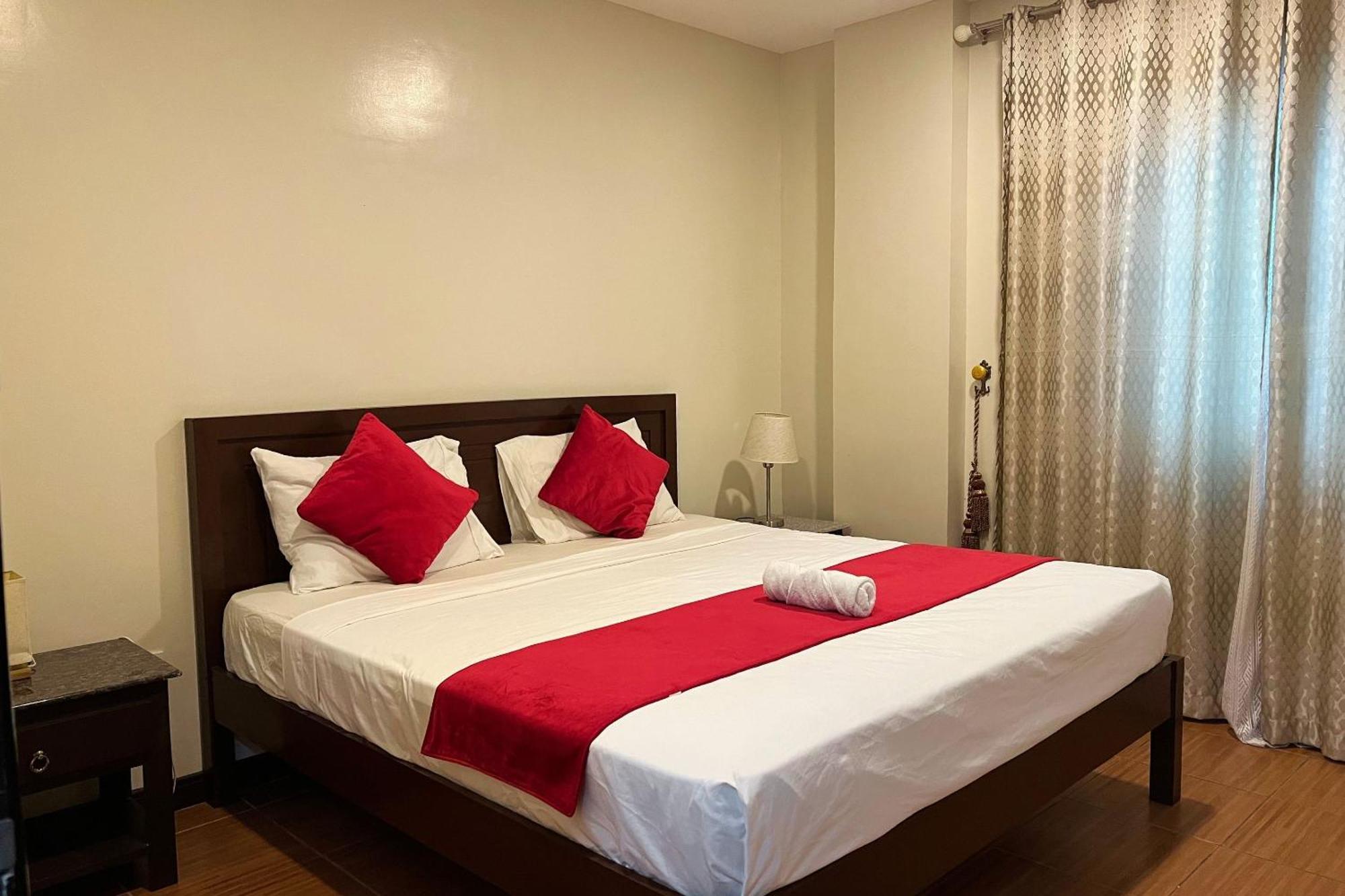 Venezia Suites Hotel Iloilo Szoba fotó