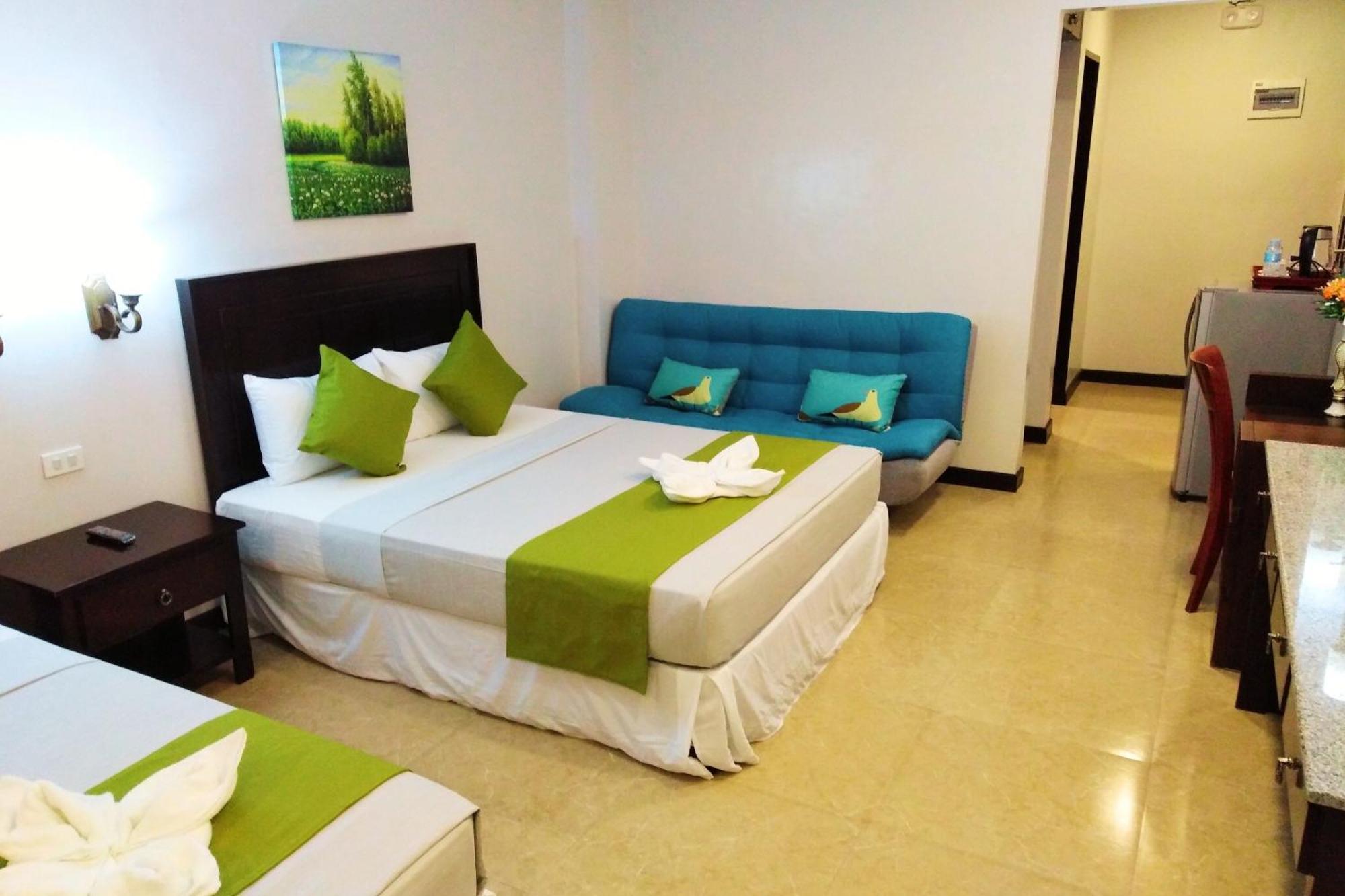 Venezia Suites Hotel Iloilo Szoba fotó