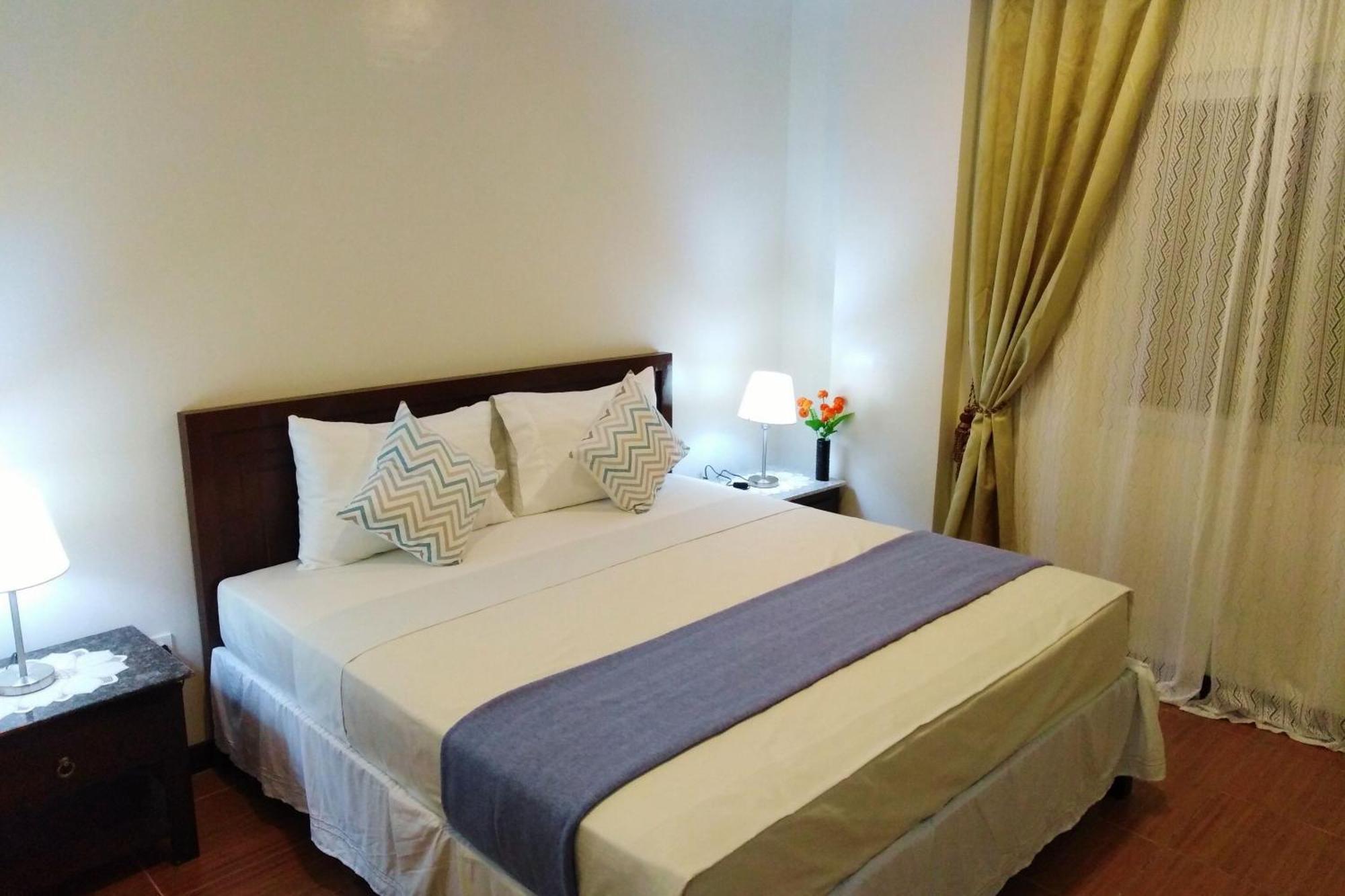Venezia Suites Hotel Iloilo Szoba fotó