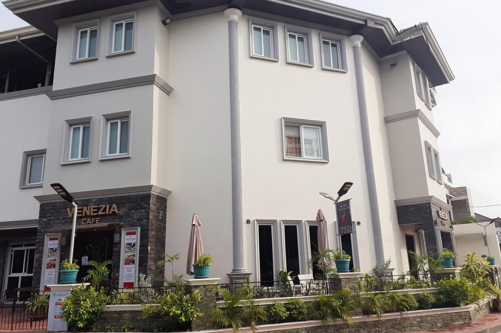 Venezia Suites Hotel Iloilo Kültér fotó