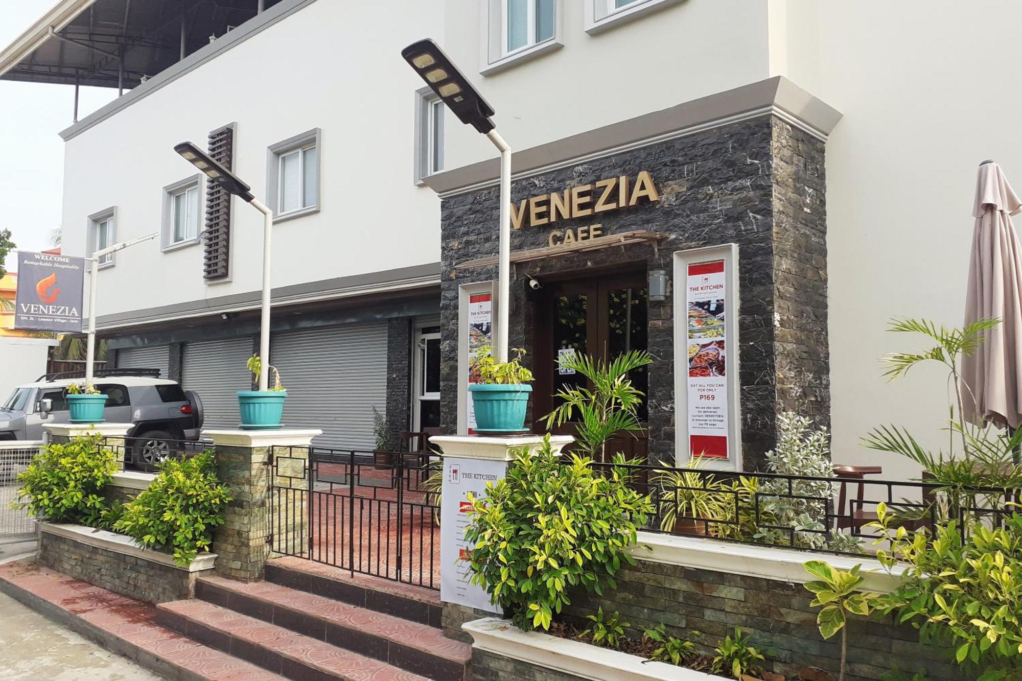 Venezia Suites Hotel Iloilo Kültér fotó